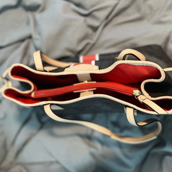 Coach Signature Drawstring CarryAll Shoulder Bag - Picture 3 of 7